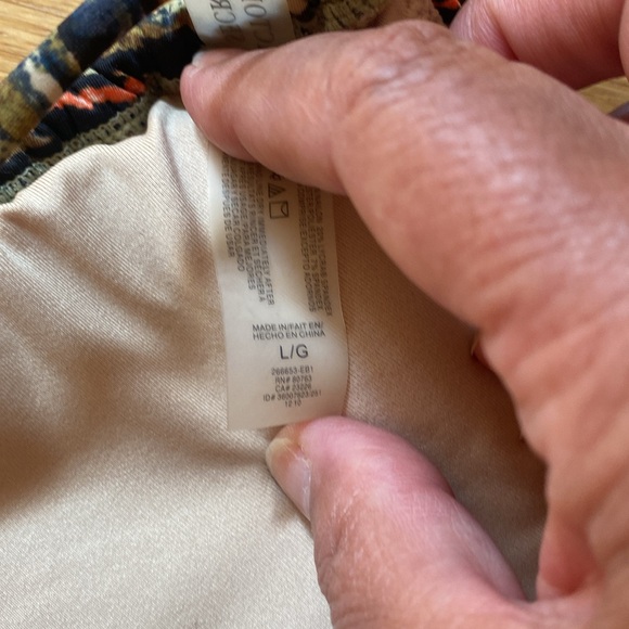 Victoria Secret jeweled triangle bikini to. Size large. - Picture 3 of 5